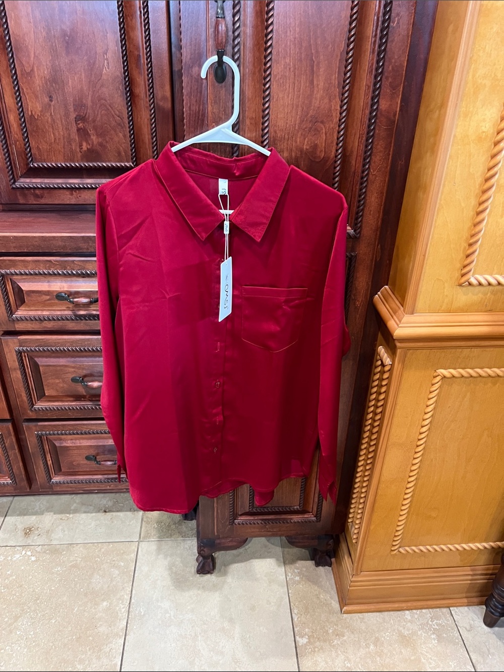 Vero Moda Women's Button-Up Blouse in Burgundy Red